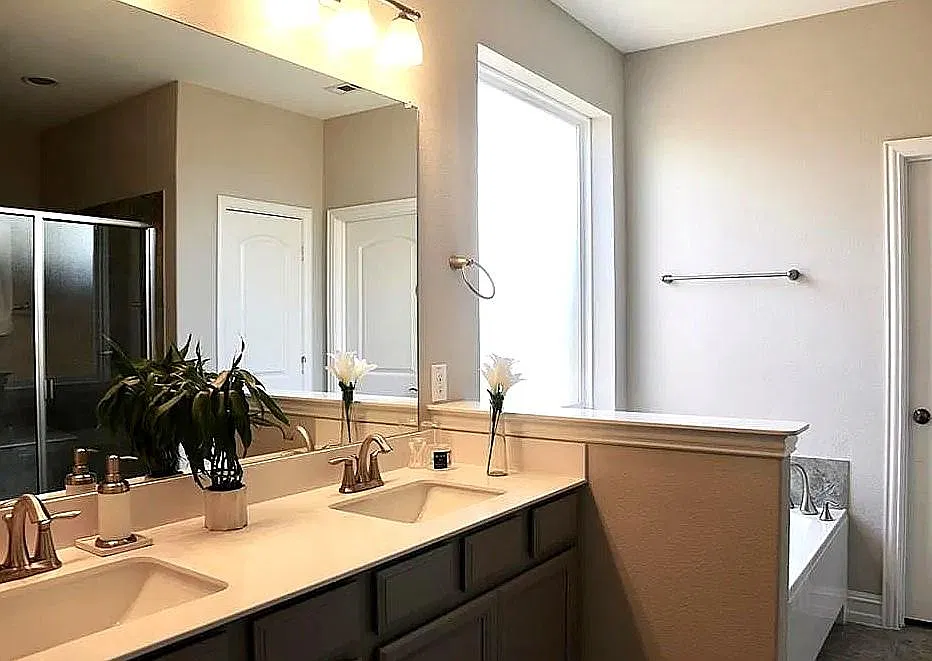 4 bed, 2961 sqft, $3,195 — Photo 4
