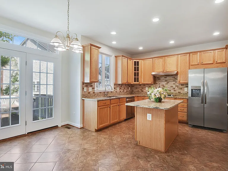 8416 Churchside Dr — Photo 46