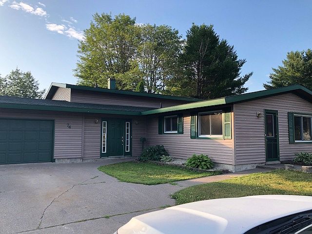 1st image of 74 Evergreen Dr