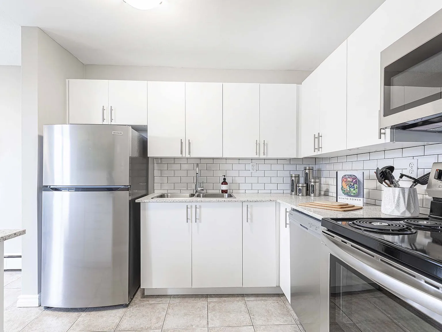 Huntington Place — Photo 1