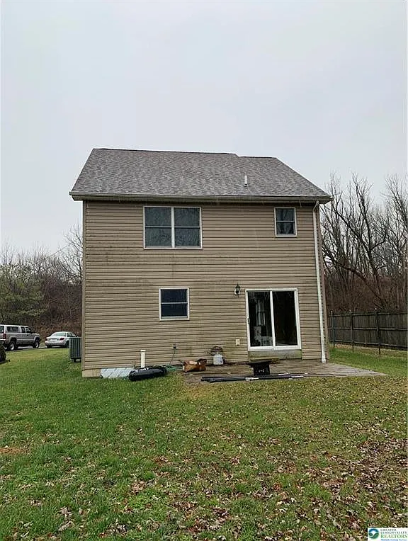 3 bed, 2.5 bath, 1724 sqft, $2,650 — Photo 2