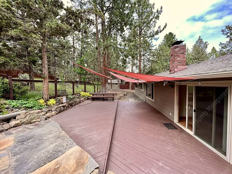 61121 Echo Hollow Rd — Photo 20