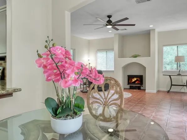 26302 Penguin St, Magnolia, TX 77355
