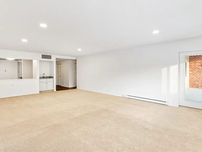30 Argyle Ave #206 — Photo 11