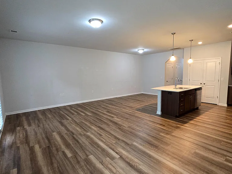 6137 Beale Loop — Photo 15