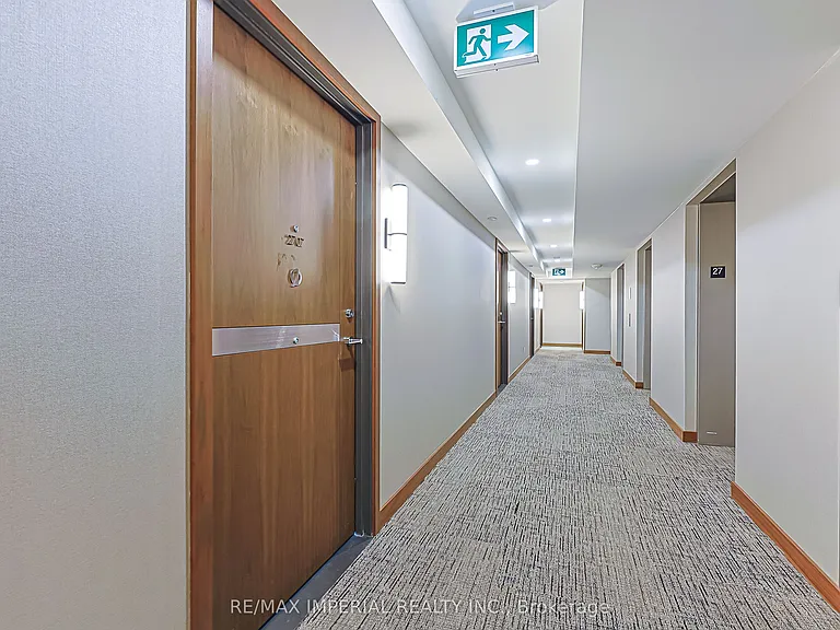 17 Bathurst St #2707 — Photo 5