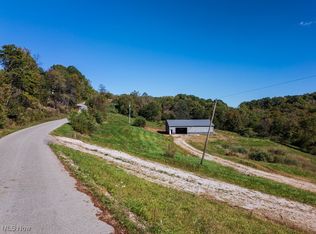 7207 Lost Pavement Rd, Washington, WV 26181