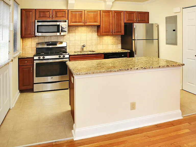 Englewood Village, LLC — Photo 31
