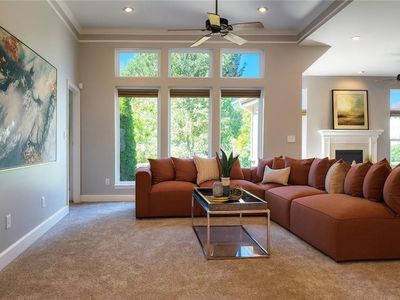 4104 SW Homestead Dr, Lees Summit, MO, 64082