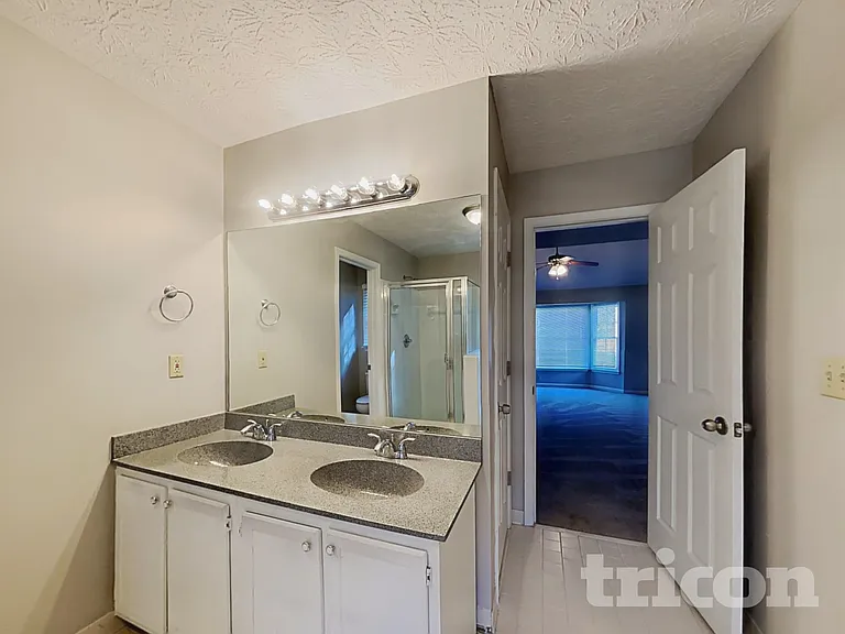 2207 Meadow Valley Cir — Photo 9