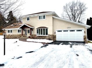 23W506 Ardmore Ave, Roselle, IL 60172