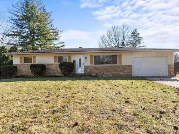 2703 Willow Oaks Dr, Fort Wayne, IN 46809