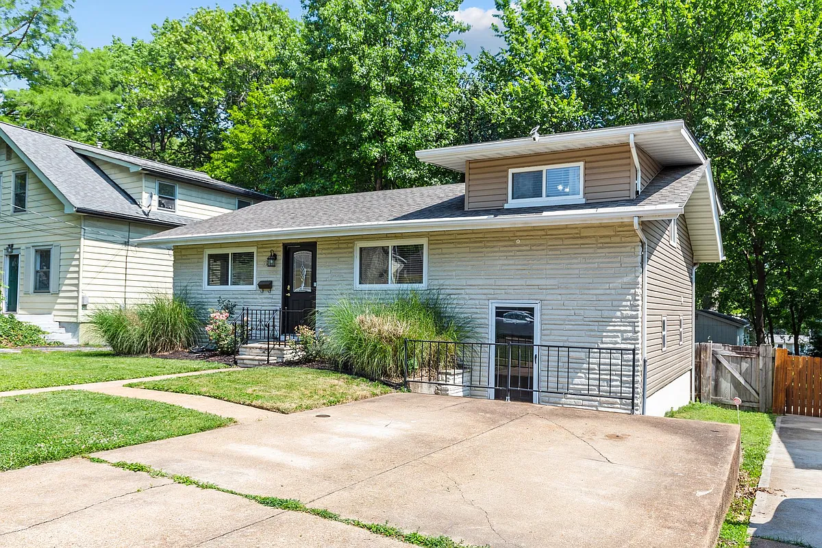 Building Photo - 723 Landscape Ave