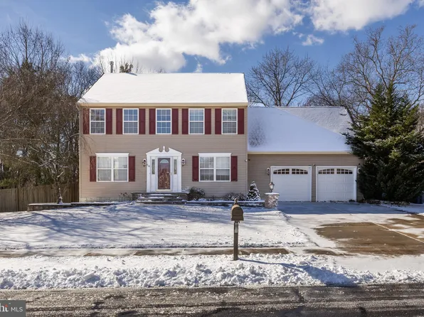 16 Red Oak Dr, Mullica Hill, NJ 08062