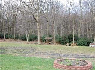 510 Three Mile Hl, Mount Pleasant, PA