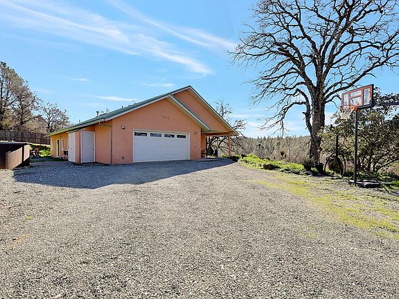 3rd image of 20516 Pleasant Valley Rd