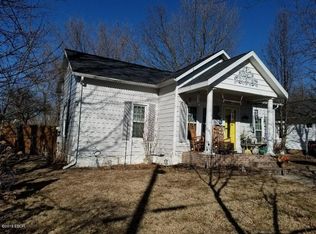 314 E South Ave, Olney, IL 62450