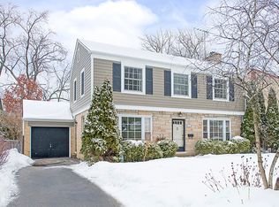 471 Pleasant Ave, Highland Park, IL 60035