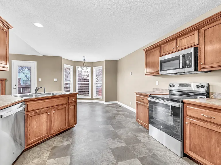 3656 Cindy Jo Dr S — Photo 5