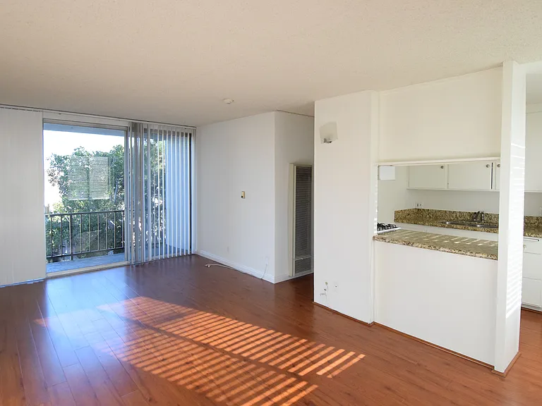 2643 Centinela Avenue — Photo 19