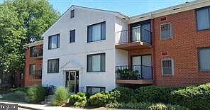 1st image of 125 Clubhouse Dr SW #10