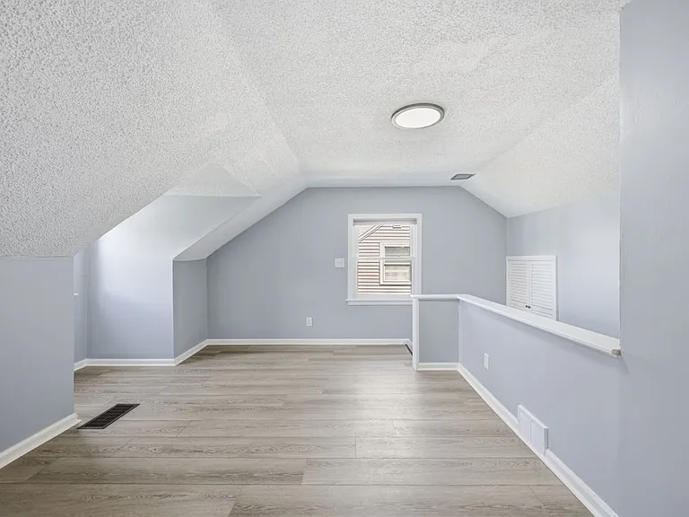 1257 Brighton Rd — Photo 16
