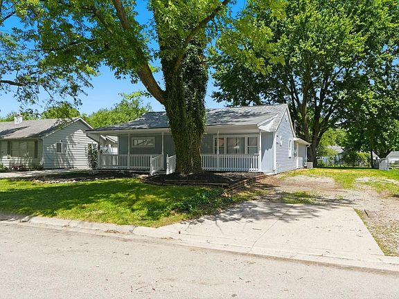 3rd image of 536 Courtney Dr