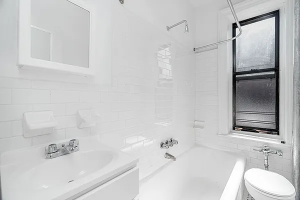 Rented by Modern Spaces | media 27