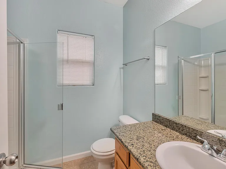 1061 Vermont Ave — Photo 31