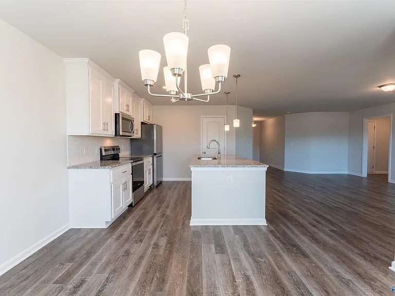 102 Waltrip Dr — Photo 18