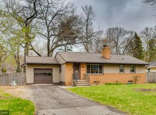 3840 Oak St N, Minneapolis, MN 55429
