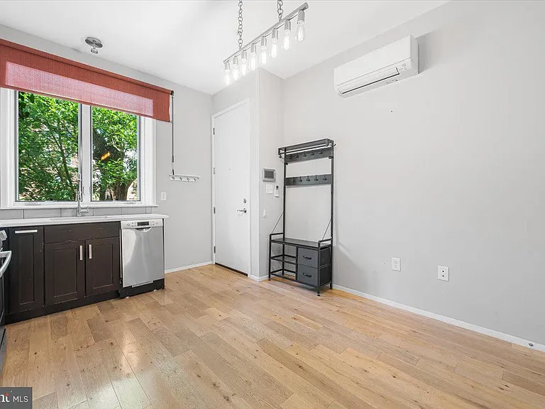 1474 Belmont St NW #2 — Photo 5