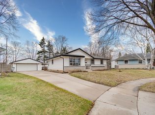 8824 W Hustis Ct, Milwaukee, WI 53224