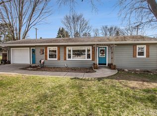 6533 Rickett Rd, Brighton, MI 48116