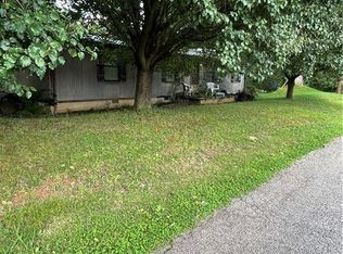 319 Hilltop Farm Rd, Canton, NC 28716