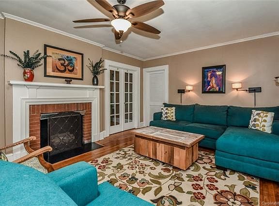 4th image of 571 Margaret Dr