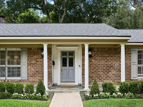 1907 Briarpark Dr, Houston, TX 77042