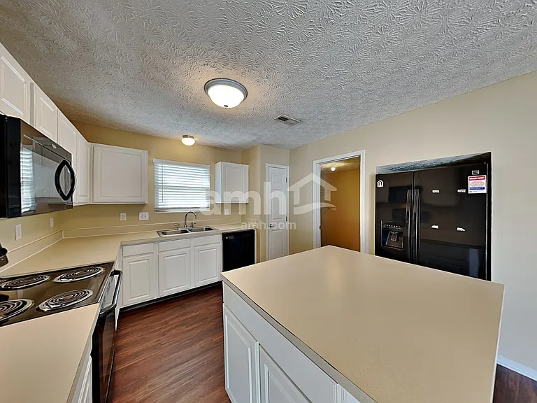 5979 Haydens Crossing Blvd — Photo 3