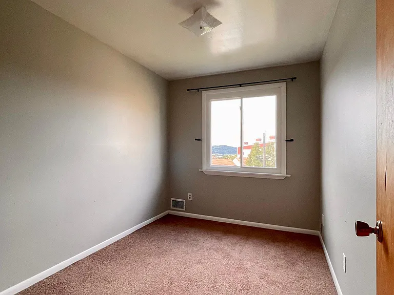 3426 Melwood Ave — Photo 12