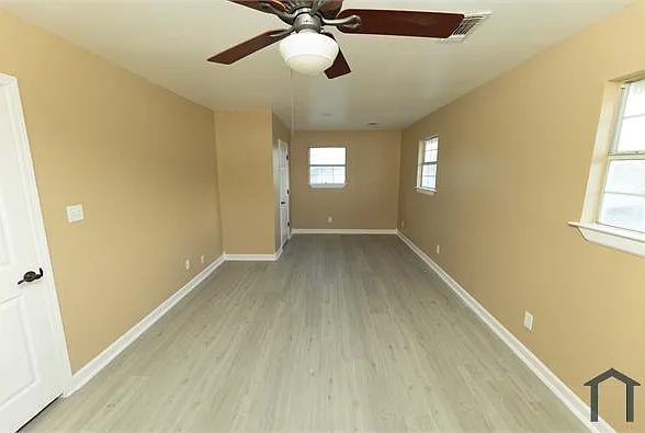 3637 Lamont St #A — Photo 16