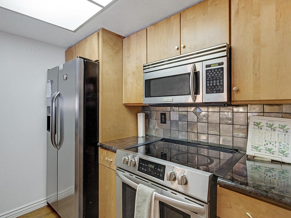 1st image of 540 N May St APT 1131