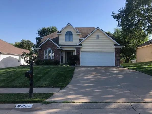 4512 Wilshire Dr S, Saint Joseph, MO 64506