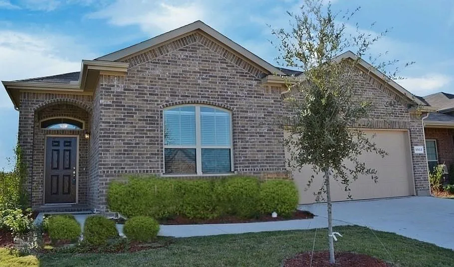 5933 Comanche Peak Dr