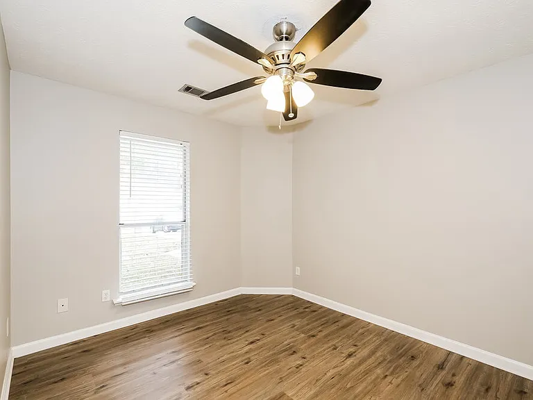 831 Jefferson Dr SW — Photo 13
