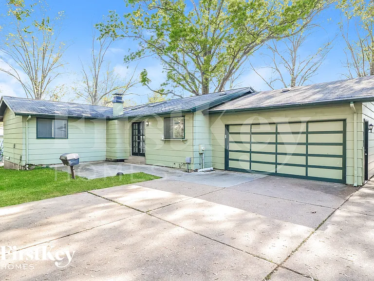 12040 Maidstone Ct — Photo 14