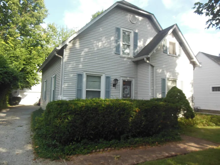 6135 Winthrop Ave — Photo 1