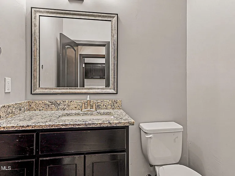 12744 Midland Ct — Photo 40