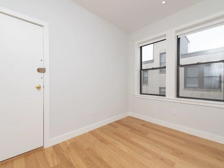 12 Elko St #11 — Photo 2