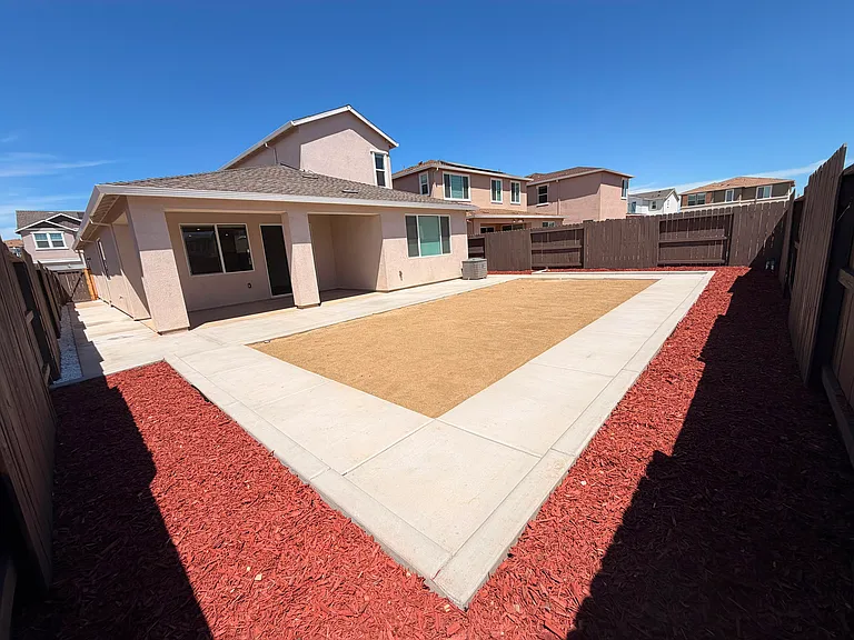 12778 Ironbow Way — Photo 32
