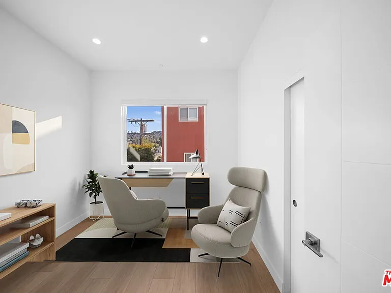 13846 Moorpark St #101 — Photo 5